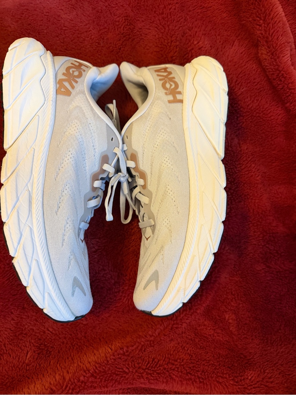 Hoka Women’s 8.5 Light Gray and White Athletic Running Shoes - Picture 3 of 12